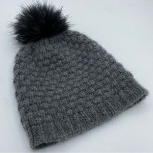 Portolano gray cable cashmere beanie with real dyed asiatic raccoon fur Pom Pom